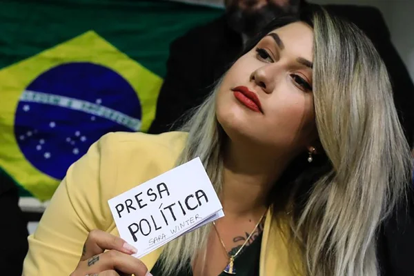 Bolsonarista Sara Winter