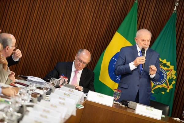 imagem colorida reuniao ministerial lula palacio do planalto - Metrópoles