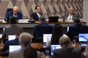 A Comissão de Constituição e Justiça (CCJ) do Senado vota nesta quarta-feira (24) a PEC 3/2021.

Local: Senado Federal 