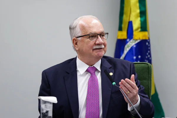 Dark Horse: Fachin pede análise técnica antes de decidir relatoria