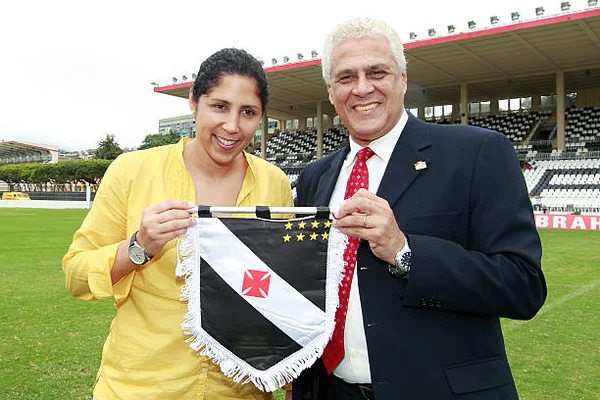 É quase impossível que alguém supere os gols de Roberto no Brasileirão