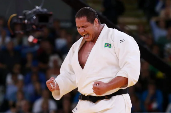 Imagem colorida de Rafael Silva, o baby- Metrópoles