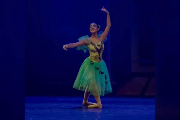 bailarina cearense Mirella Castro, de 19 anos, nos palcos. Metrópoles
