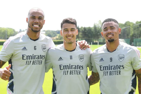 Gabriel Jesus, Martinelli e Magalhães