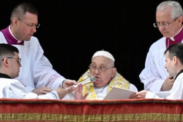 Veja a última aparição pública de Papa Francisco na Pascoa - Metrópoles