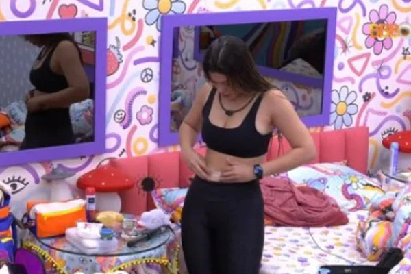 BBB22: Laís e Eslô usam esparadrapo para evitar “maldição” do Lollipop