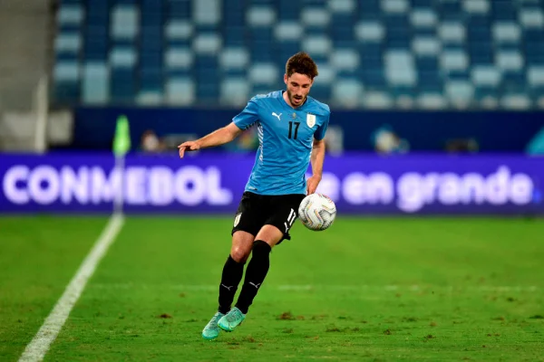Imagem colorida de Matias Viña, lateral do Uruguai e novo reforço do Flamengo- Metrópoles