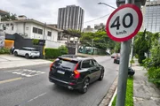 Trânsito na Alameda Gabriel Monteiro da Silva, em São Paulo