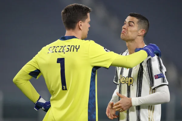 Cristiano Ronaldo e Sczesny - Metrópoles