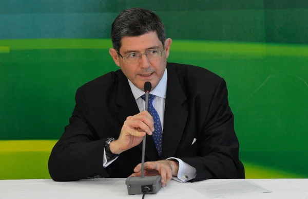Balança comercial tem superávit de US$ 1,197 bilhão em novembro