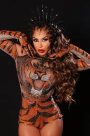 Rainha das supercoxas, Andrea Andrade mostra look inspirado em Nicki Minaj 