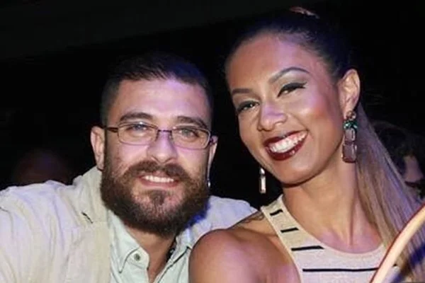 Após 15 anos de relacionamento, Diogo Nogueira está solteiro
