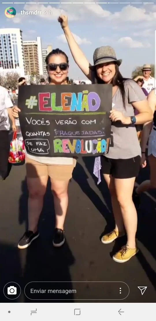 As mulheres criticam a declaração do candidato de que "deu uma fraquejada" quando teve uma filha mulher As mulheres criticam a declaração do candidato de que "deu uma fraquejada" quando teve uma filha mulher