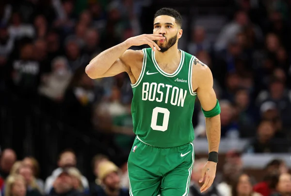 Imagem colorida de Jayson Tatum - Metrópoles