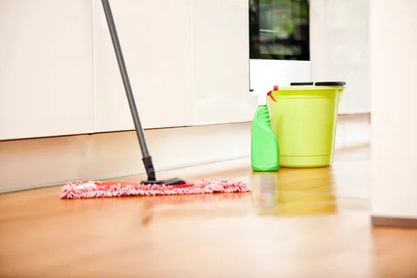 5 dicas para remover ferrugem do piso sem danificar o revestimento