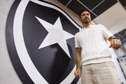 Davide Ancelotti é o novo treinador do Botafogo