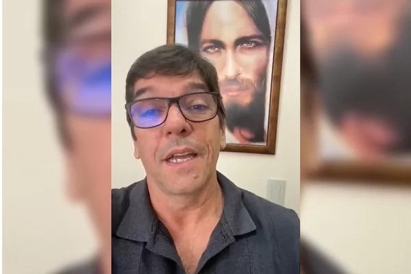 Advogado posta 2 mil cartas para clientes pedindo voto em Bolsonaro