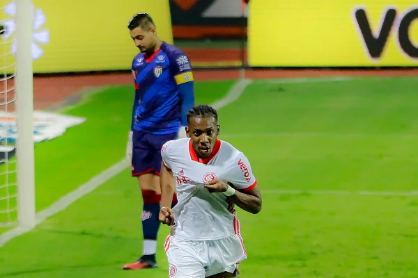 Moisés Internacional