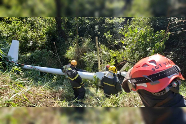 Helicóptero quebrado em BH