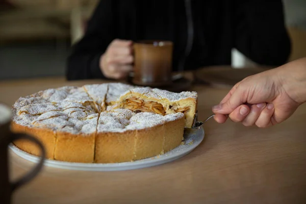 foto colorida torta de maça