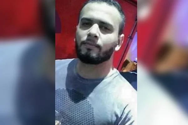homem acusado de assassinato