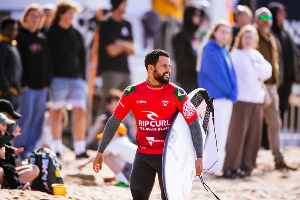 Italo Ferreira competindo na Austrália, pela WSL - Metrópoles