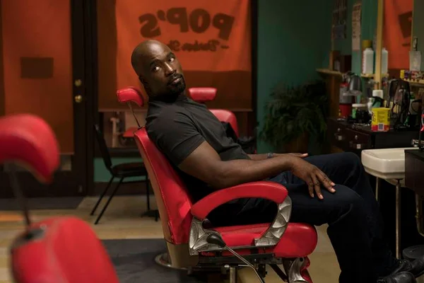 Luke Cage, o herói da Marvel, volta para 2ª temporada na Netflix