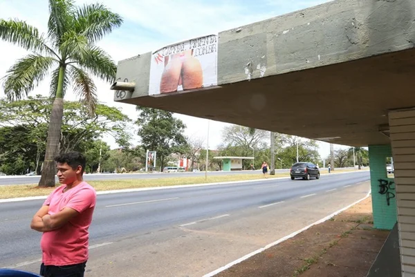 Anúncio de site que oferece acompanhantes chama a atenção em Brasília - destaque galeria