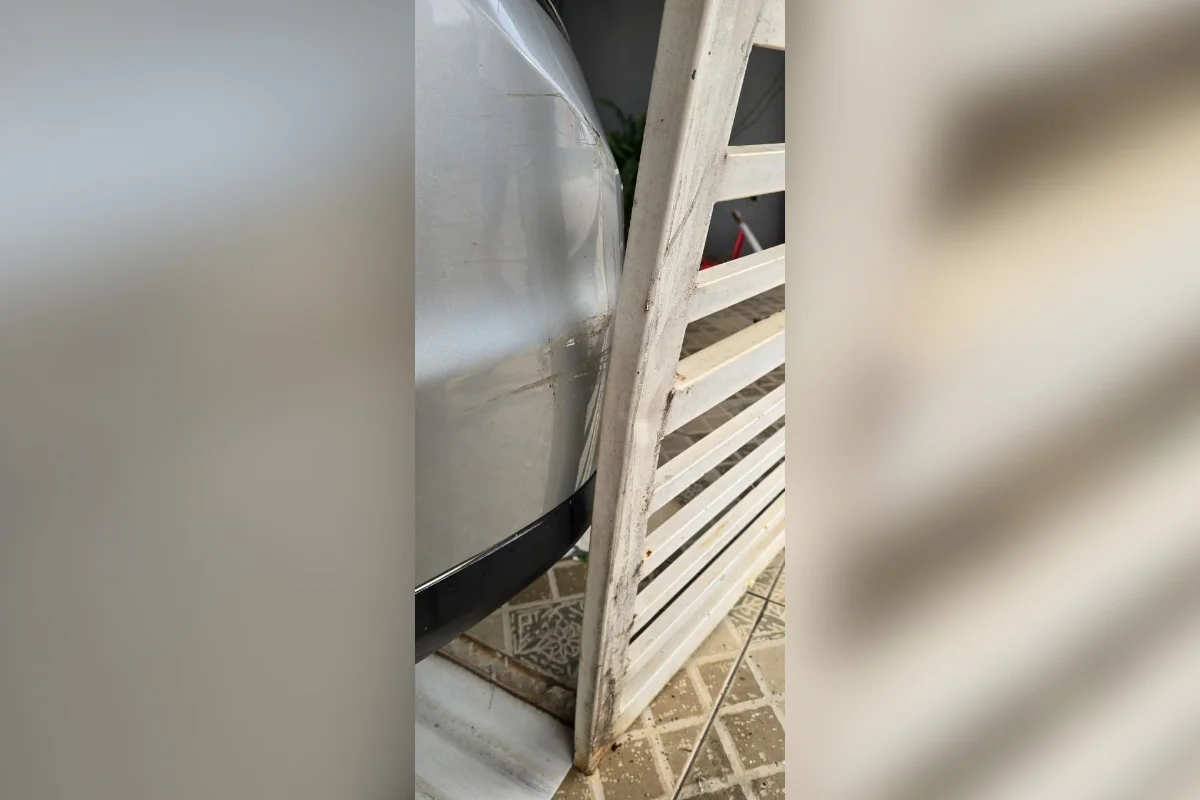 A família decidiu chamar a polícia após o marido de Irene, senhor de 70 anos e com problemas de saúde, incluindo um aneurisma, começou a passar mal e não conseguia dormir A família decidiu chamar a polícia após o marido de Irene, senhor de 70 anos e com problemas de saúde, incluindo um aneurisma, começou a passar mal e não conseguia dormir