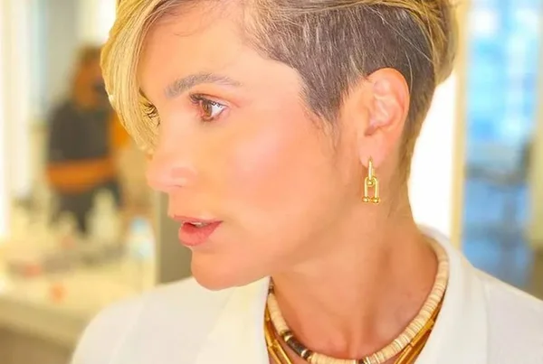 Cabelo novo de Flávia Alessandra