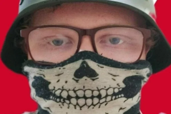 Israel Fraga Soares, de 21 anos, que está preso em Tramandaí, fez ameaças a políticos, apologia ao nazismo e à ditadura