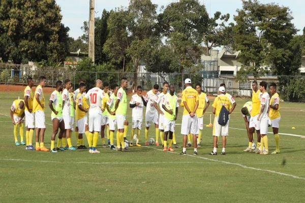 Brasiliense inicia última semana de treino antes de estreia