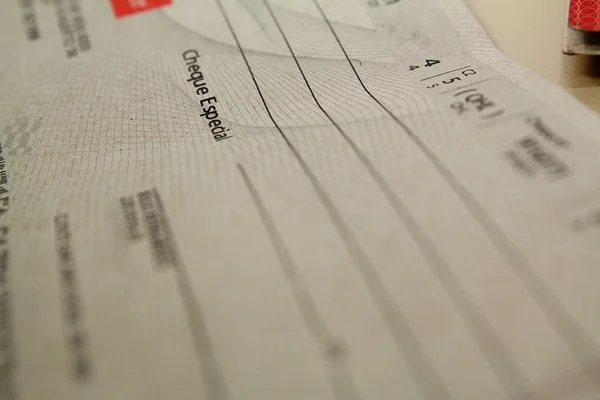 Novas regras do cheque especial entram em vigor neste domingo (1º)