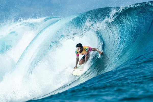 Medina é vice-campeão no Taiti; Filipinho assume liderança do Circuito