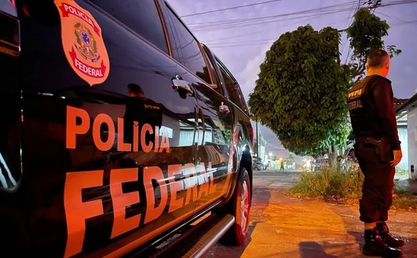 Polícia Federal investiga grupo que pagava para mulheres se candidatarem