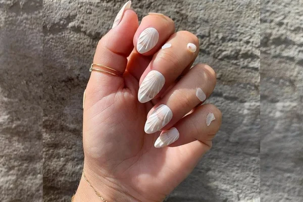 unha de conha nail art