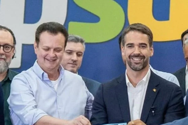 “Não sou do governo Lula”, afirma Kassab em filiação de Eduardo Leite