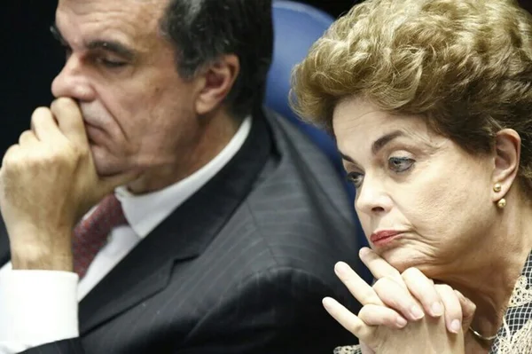 Ex-ministro de Dilma doa para o sobrinho da ex-presidente - destaque galeria Ex-ministro de Dilma doa para o sobrinho da ex-presidente - destaque galeria