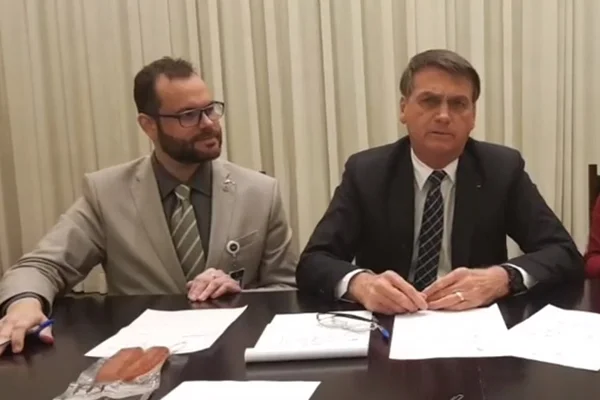 Bolsonaro usa roubo de ouro em Guarulhos para defender garimpo