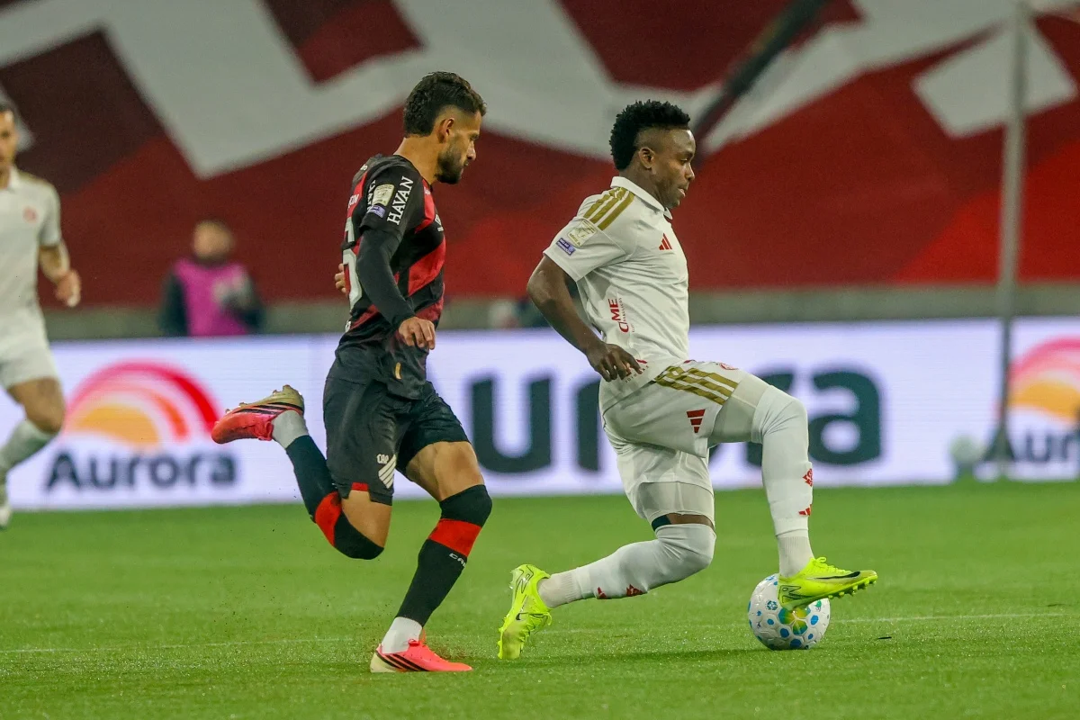 O Athletico-PR recebeu o Internacional pela 20ª rodada do Brasileirão O Athletico-PR recebeu o Internacional pela 20ª rodada do Brasileirão