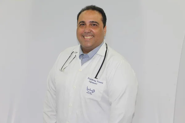 Morre de Covid enfermeiro contrário a vacina e pró-tratamento precoce