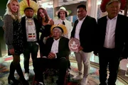 Anitta com o cacique Raoni e lideranças indígenas