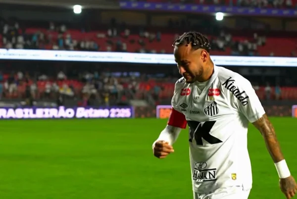 Foto de Neymar chorando - Metrópoles