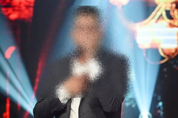 Sertanejo tenta ganhar fama ao planejar flagra falso com Antonia Fontenelle
