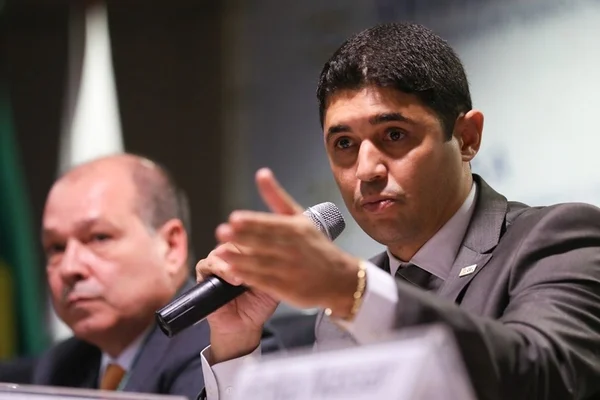 Governo efetiva Wagner Rosário no ministério da Transparência e CGU