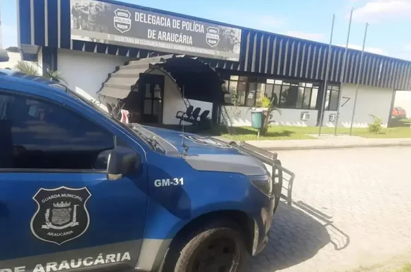 Morre criança baleada pelo irmão mais velho que manuseava arma no PR