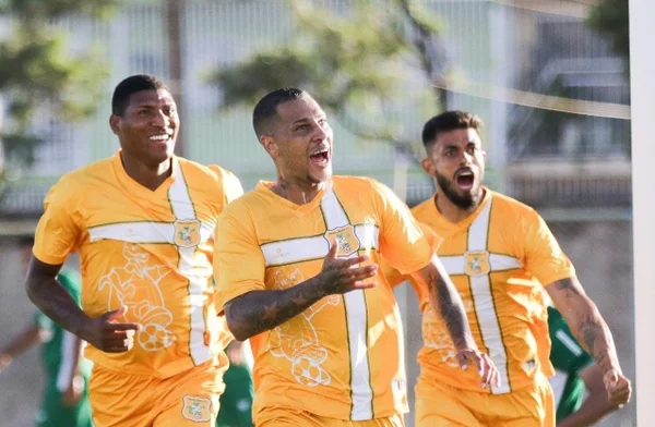 Brasiliense vence o Gama e garante vaga na final do Candangão