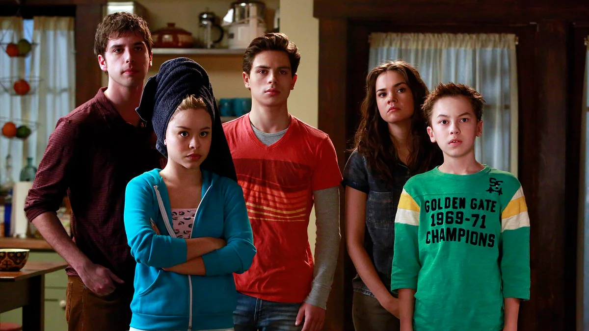Os Fosters: Família Adotiva <br>
4ª Temporada <br>
Estreia: 15 de outubro Os Fosters: Família Adotiva <br>
4ª Temporada <br>
Estreia: 15 de outubro