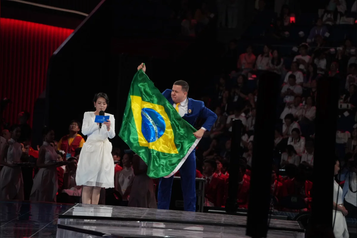 Brasil ficou em segundo lugar, atrás apenas da China, país-sede da competição Brasil ficou em segundo lugar, atrás apenas da China, país-sede da competição