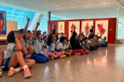 Alunos da EC 204 Sul visitam mostra Constelações Contemporâneas Alunos da EC 204 Sul visitam mostra Constelações Contemporâneas